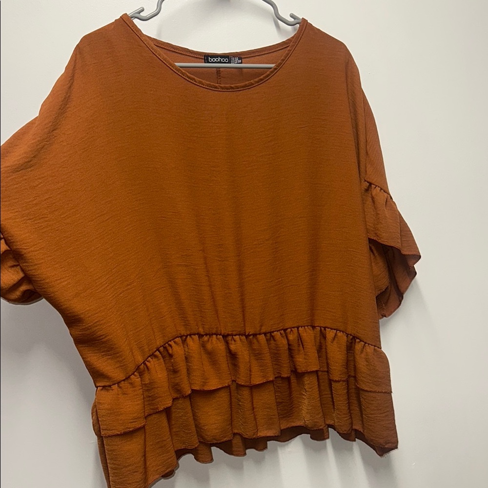Boohoo Women's Rust Ruffle Hem Top